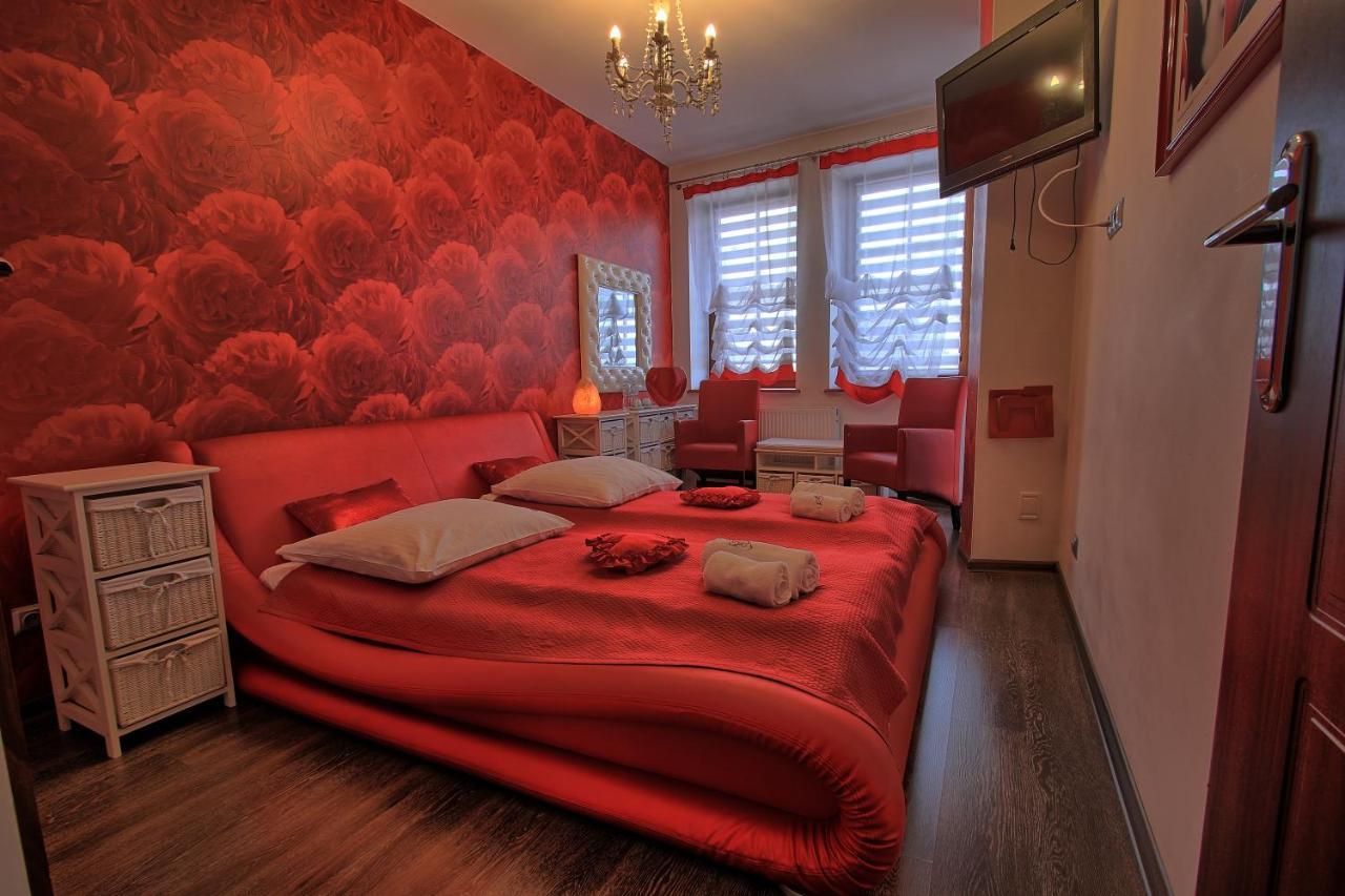 Polonia Hotel Остров Велкополски Екстериор снимка