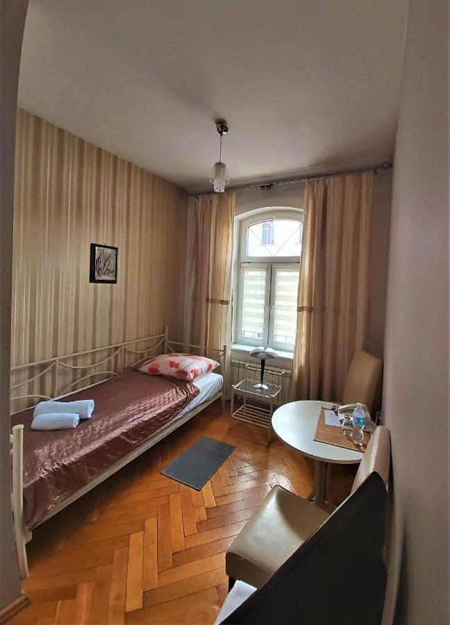 Polonia Hotel Остров Велкополски Екстериор снимка