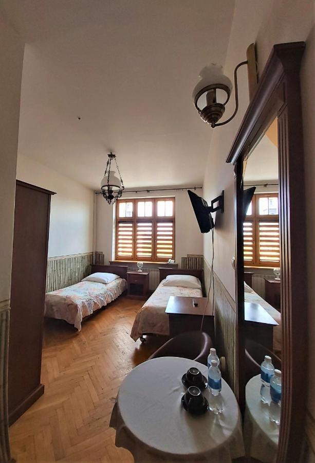 Polonia Hotel Остров Велкополски Екстериор снимка