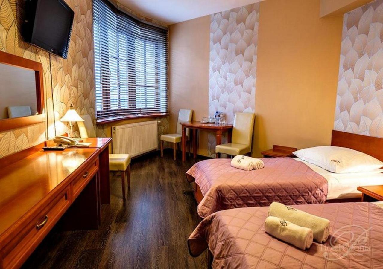 Polonia Hotel Остров Велкополски Екстериор снимка